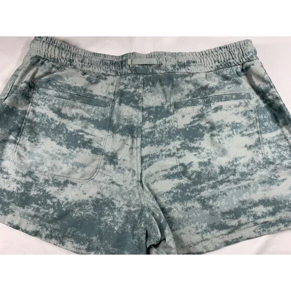Athleta Farallon Shorts Gray Knit Shorts Size L Coastal Beach Activewear - Picture 10 of 10